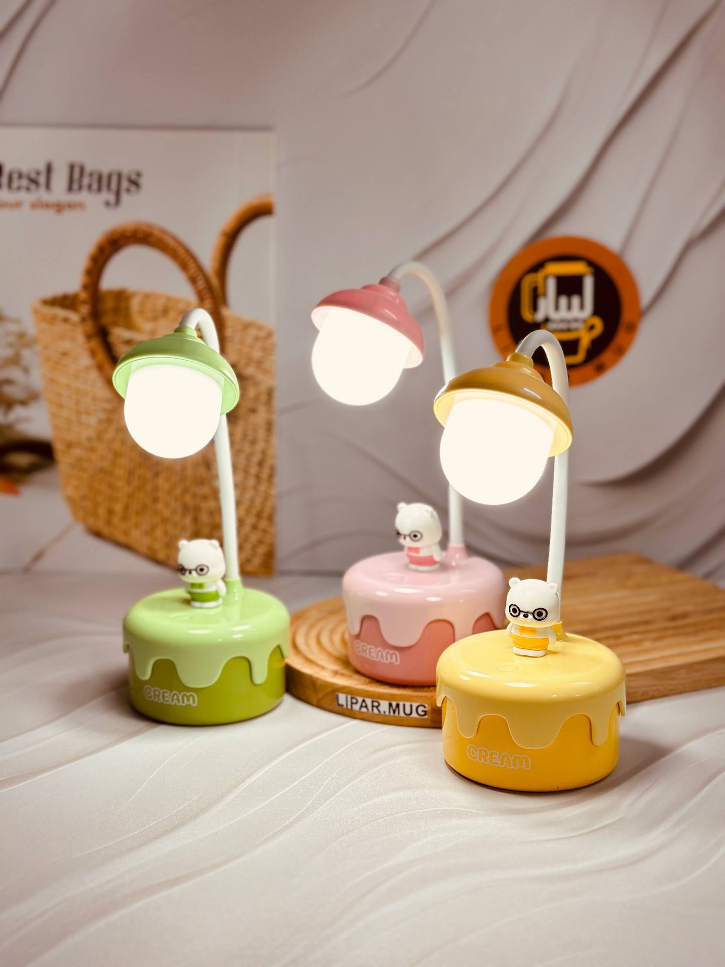 Cream cake table lamp
